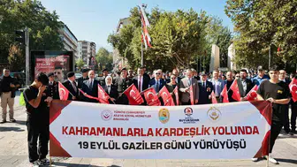 Denizli sokaklarında vefa yürüyüşü: Kahramanlar için tek yürek oldular