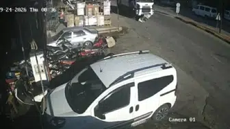 Alaşehir'de yürek yakan kaza: Hurda toplayıcısı gencin son anları kamerada
