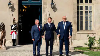 Paris'te kritik zirve: Lübnan'ın geleceği için geri sayım başladı