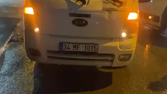 Trafikte dehşet anları: Kamyonet sürücüsü İETT otobüsünü rehin aldı