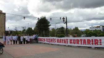 Çarşamba'nın kalbinde sağlık seferberliği: Tarihi köprüde dev farkındalık etkinliği