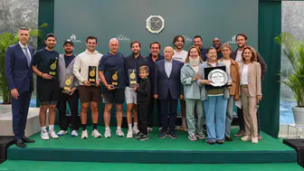 Cemiyet ve spor dünyası padel kortlarında buluştu: Şampiyonlar kupayı kaldırdı