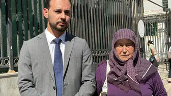 Pazarda kuru ekmek yiyerek biriktirdiği 7 milyon lirası uçup gitti: Hayalleri inşaat çukurunda kaldı