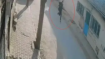 Turgutlu'da okul çıkışı dehşet anları: İki öğrenci ağır yaralandı
