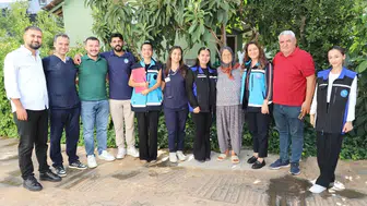 Aksu'da kapı kapı dolaşan ekipler 13 mahallede sağlık ve sosyal destek seferberliği başlattı
