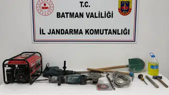 Mağarada define avı hüsranla bitti: Jandarma baskınıyla suçüstü yakalandılar