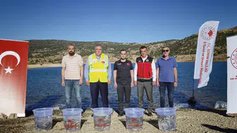 Konya'nın su kaynaklarında büyük hareketlilik: 122 bin yavru balık yeni yuvasına kavuştu