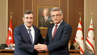 Lefkoşa'da kritik diplomasi trafiği: Yılmaz ve Erhürman bir araya geldi
