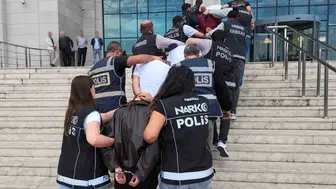 Öğrencilerin dönüşünü fırsat bildiler: 12 milyonluk zehir sevkiyatına büyük darbe