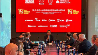 Enerji diplomasisinde New York zirvesi: Bakan Bayraktar küresel yatırımcılarla masaya oturdu