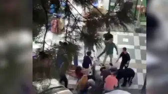 Şanlıurfa'da sokak ortasında dehşet anları: Döner bıçaklı kavgada kan aktı