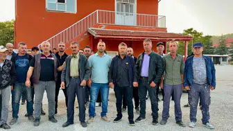 Kemerkaya köyünde servis krizi: Veliler çocuklarının geleceği için meydanlara indi