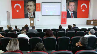 Eskişehir'de sosyal hizmet uzmanlarına kritik bağımlılık eğitimi: Kumarın yıkıcı etkileri masaya yatırıldı