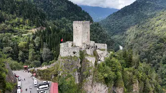 Deniz ve güneşten sıkılan çiftlerin yeni gözdesi: Balayında Rize rüzgarı