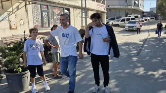 Sultangazi'nin minik esnafları: Hayalleri için sokak sokak gezip limonata satıyorlar