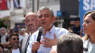 Özgür Özel'den Çorlu'da İddialı Çıkış: Yeni Parti Geçmişin Mirasıyla Geleceği İnşa Ediyor