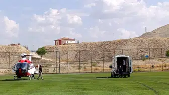 Minik Z.M. için gökyüzünde zamanla yarış: Ambulans helikopter Darende'ye indi