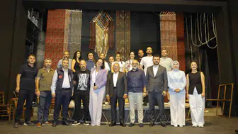 Kayseri Devlet Tiyatrosu'nda perde açılmadan önce son kontroller yapıldı
