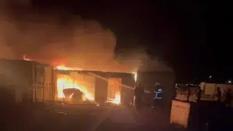 Adıyaman'da geceyi aydınlatan alevler: İşçi yaşam alanları küle döndü