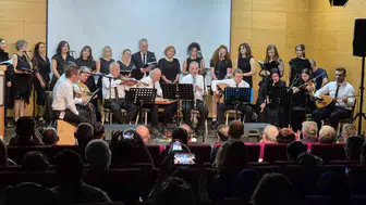 Stetoskopu bıraktılar, notalara sarıldılar: Hastanede müzik ziyafeti