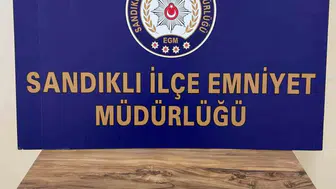 Sandıklı'da zehir tacirlerine geçit yok: Peçeteye emdirilmiş uyuşturucuyla yakalandı