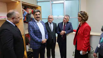 Sivas Numune Hastanesi'nde şifa arayanlara umut kapısı: İyilik Dükkanı açıldı