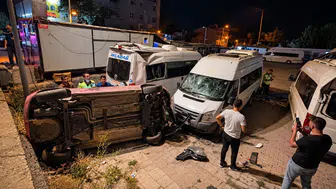 Buhara Bulvarı'nda korku dolu anlar: Otomobil otoparka daldı