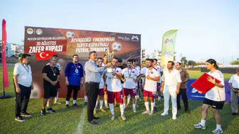 Mersin'de futbol şöleni: Süper Kupa'nın sahibi Kavaklıpınar oldu