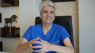 Ergenlikte aşırı göğüs büyüklüğü sadece fiziksel değil, derin bir ruhsal yük de oluşturuyor