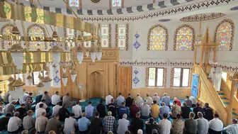 Yıkıntıların arasından yükselen huzur: Karaburun Köyü Camisi kapılarını yeniden açtı