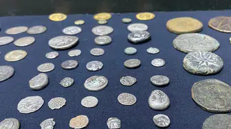 Beykoz'daki dükkanda gizli hazine: Yüzyıllara meydan okuyan 402 parça ele geçirildi