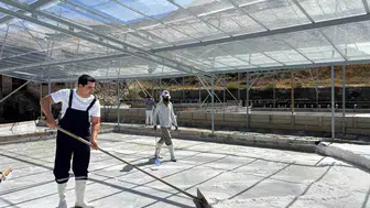 Kaymakam Tutay havuzlara girdi: Kemah'ın beyaz altını için kolları sıvadı
