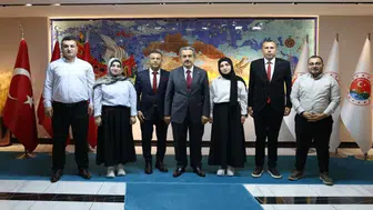 Şırnaklı ikizlerin tıp başarısı Vali Ekici’yi gururlandırdı