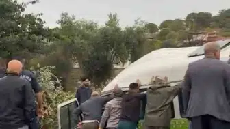 Gökçeada'da trafik dehşeti: Kontrolden çıkan minibüs can aldı