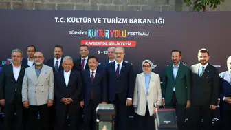 Kayseri Sanat ve Kültürle Buluşuyor: Şehirde 9 Günlük Dev Maraton Başladı