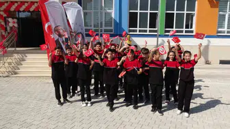 Malatya'da sınıflar kardeşlik temasıyla doldu: 146 bin öğrenci için yeni dönem başladı