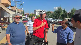 Avustralyalı gezginin Türkiye rotasında unutulmaz durak: Bir emekli imamın sofrasında dünya turu