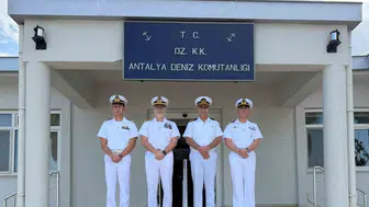 Akdeniz'de İtalyan rüzgarı: ITS Luigi Rizzo fırkateyni Antalya limanına demir attı