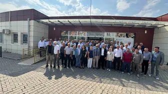Manisa'da elektrik altyapısı için muhtarlarla kritik zirve: 149 mahalle temsilcisi masaya oturdu