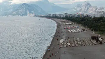 Antalya'da şaşırtan tablo: Deniz suyu havadan daha sıcak