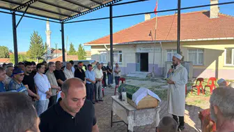 Okul heyecanı yerini derin bir sessizliğe bıraktı: Küçük Çağlar son yolculuğuna uğurlandı