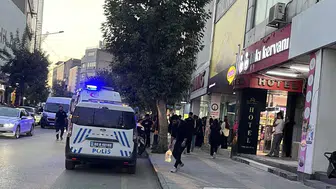 Gölbaşı Caddesi'nde tansiyon yükseldi: Genç kızlar arasındaki tartışma hastanede bitti