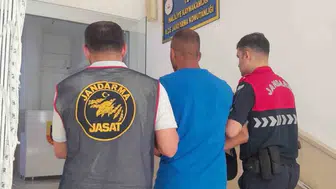10 yıllık hapis cezasıyla aranıyordu: Jandarma operasyonuyla yakayı ele verdi