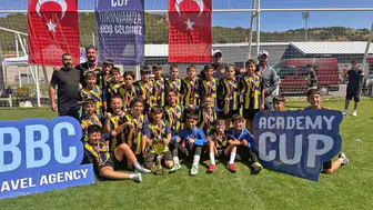 Erciyes’in zirvesinde çifte zafer: Talas Belediyespor altyapıda fırtına gibi esti