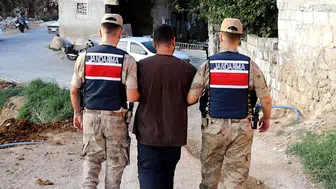 Karaköprü'de nefes kesen operasyon: Yıllardır aranan hükümlü kıskıvrak yakalandı