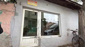 Eskişehir'de esnafın kabusu: Berber dükkanını ateşe vermeye çalıştılar