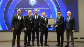 Yarım asırlık emekler İzmir'de taçlandı: Dış ticaretin gizli kahramanları onurlandırıldı