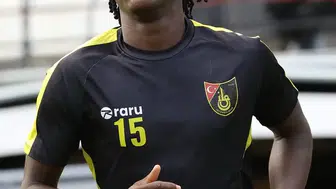 İstanbulspor'da büyük şok: Genç futbolcu maç dönüşü hastanelik oldu