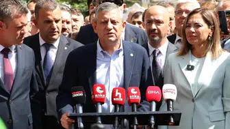 Özgür Özel'den Tekirdağ'da 'Yeni Yol' çıkışı: Bir bankın üstünden iktidara yürüyüş