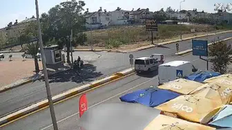 Antalya'da korkutan kaza: Güvenlik kamerası o anları saniye saniye kaydetti